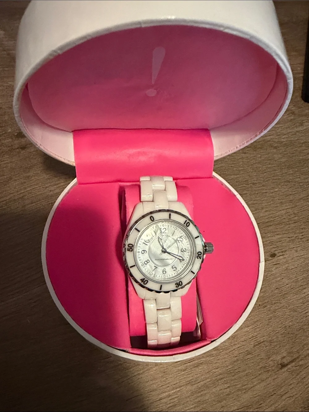 Isaac Mizrahi White Ceramic Women's Watch